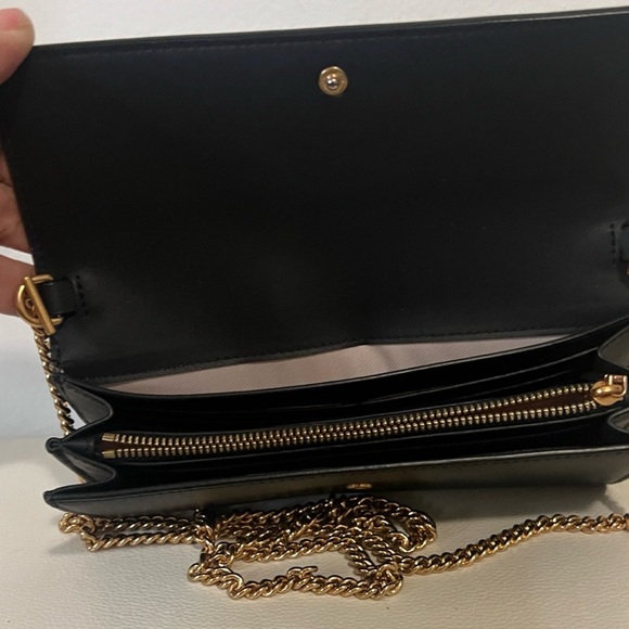 Kate Spade Black Crossbody Bag with Gold Chain - Picture 8 of 9
